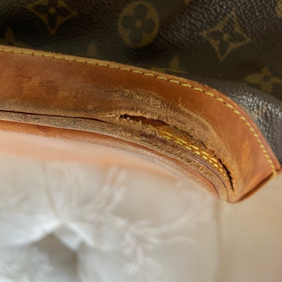 Used authentic LOUIS VUITTON LV Logo Alma Hand Bag - Picture 5 of 5